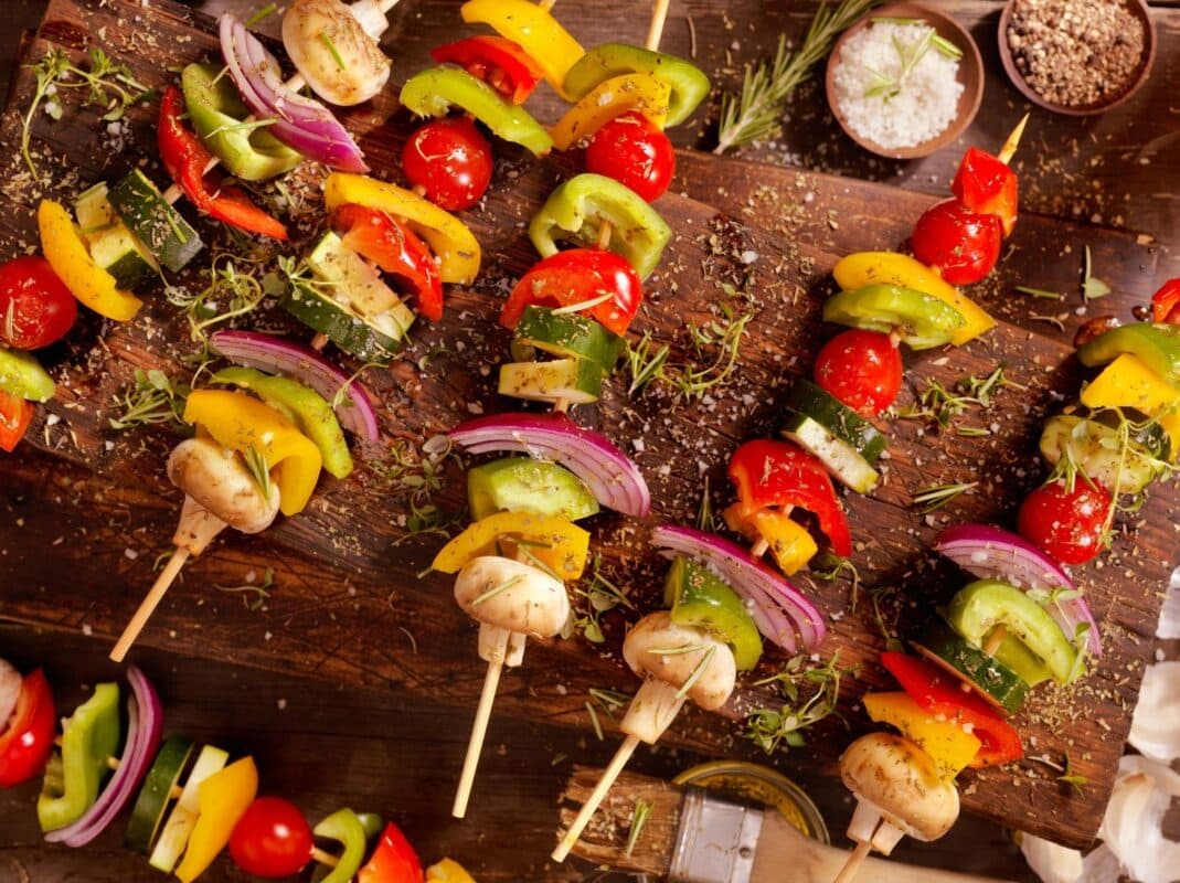 brochettes de légumes au barbecue par convicook